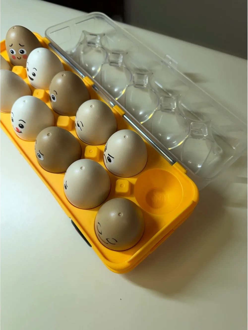 Eggxpress Toy Bus with 11 of 12 Expressive Eggs